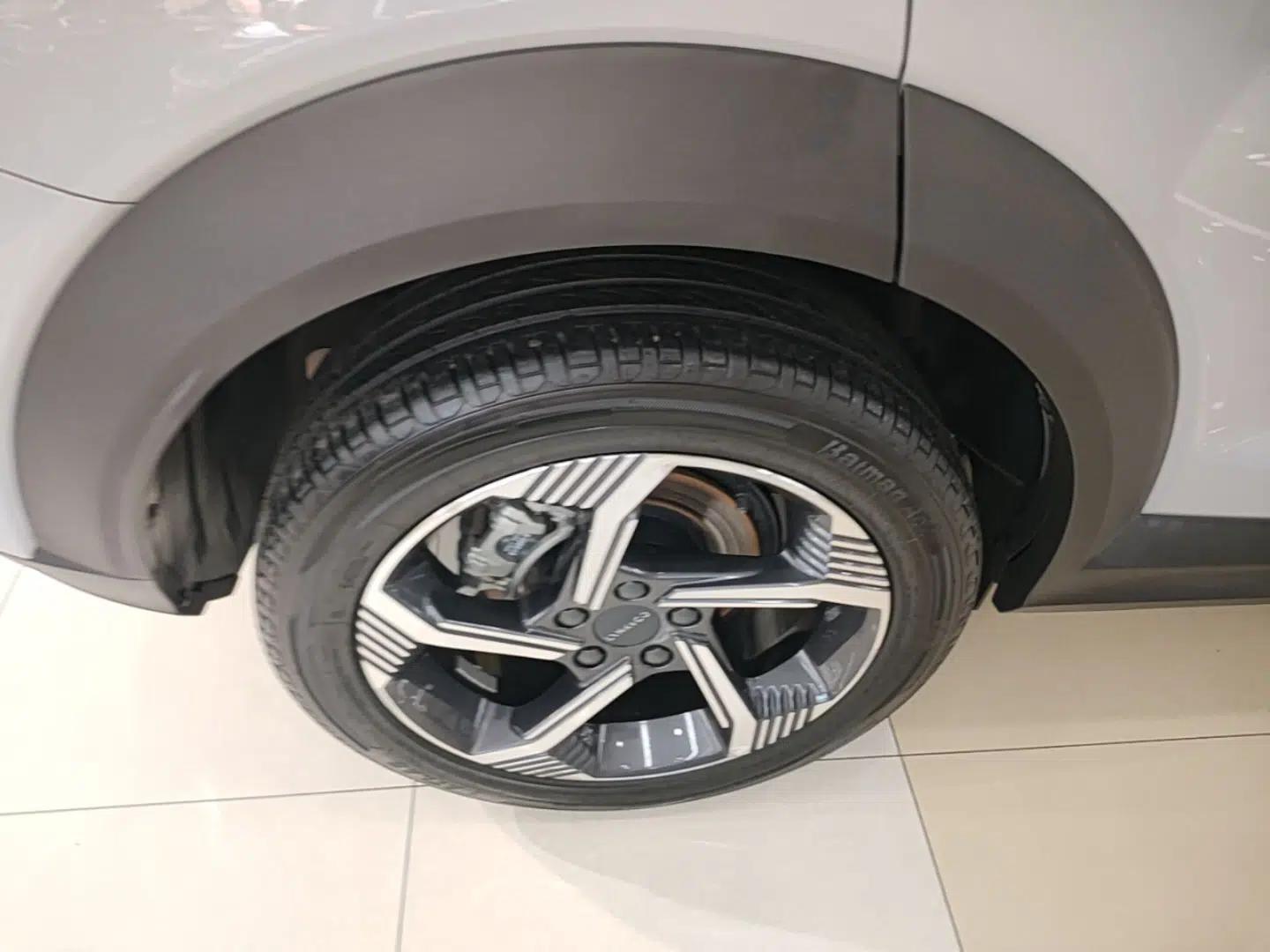Lynk & Co 06 EM-P 2022 PHEV 84 km Range Pro Version — миниатюра 10