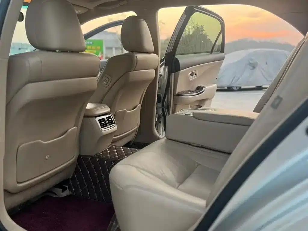 Crown 2012 2.5L Royal — миниатюра 9