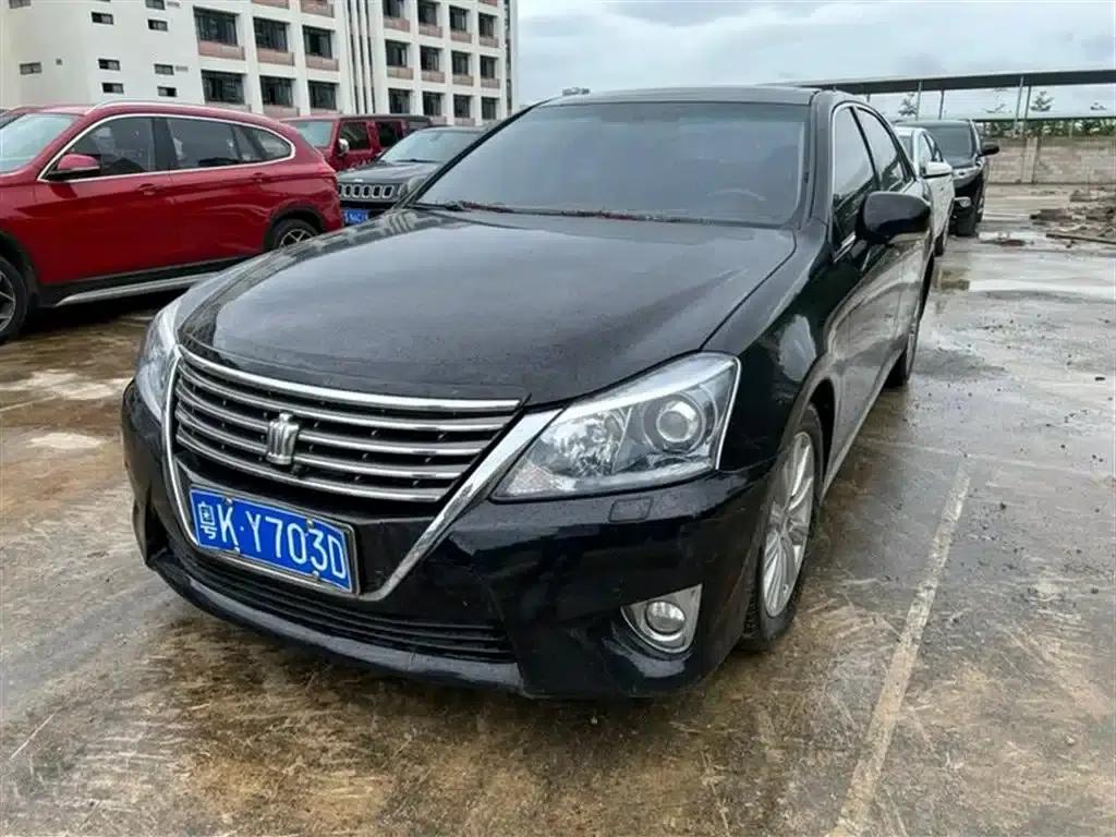Crown 2012 2.5L Royal Leather Edition — миниатюра 1