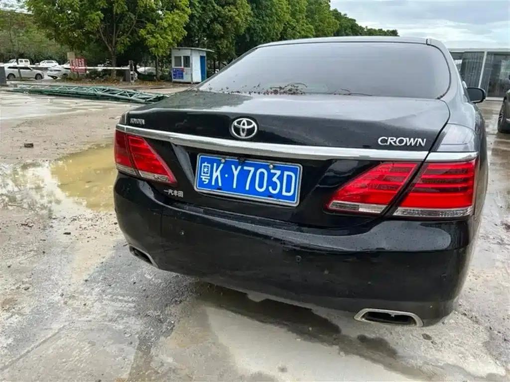Crown 2012 2.5L Royal Leather Edition — миниатюра 4