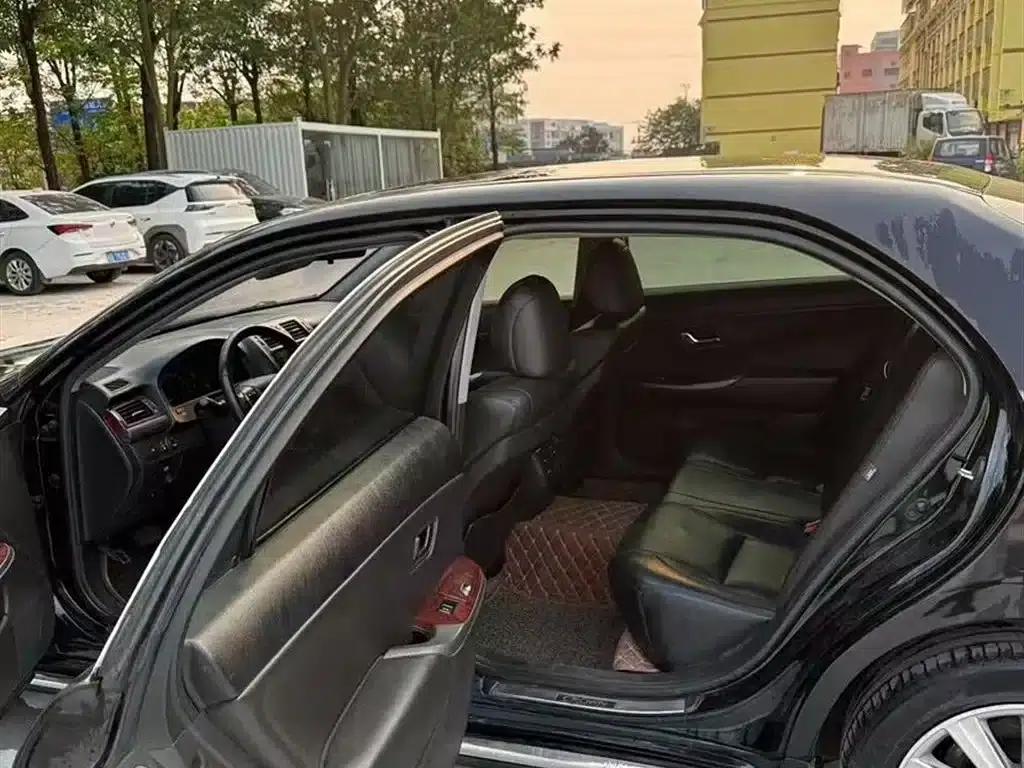 Crown 2012 2.5L Royal Leather Edition — миниатюра 7