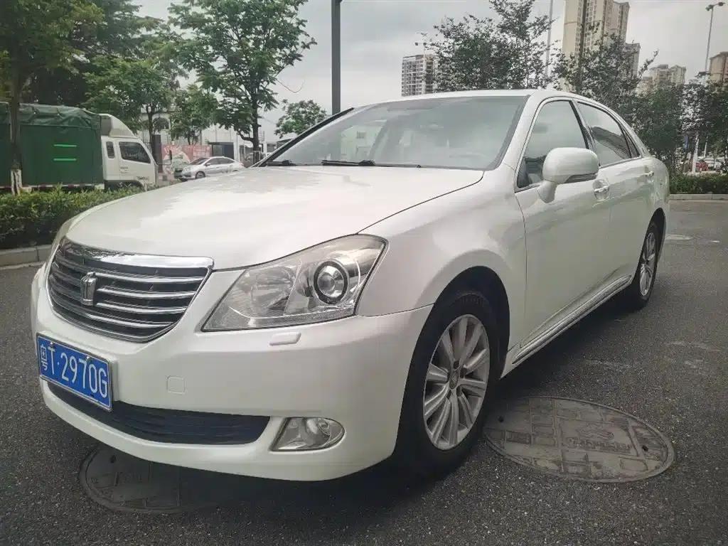 Crown 2010 2.5L Royal — миниатюра 2