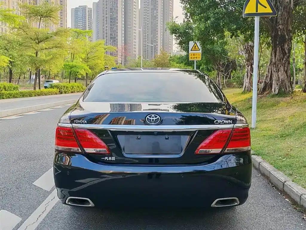 Crown 2012 2.5L Royal — миниатюра 13