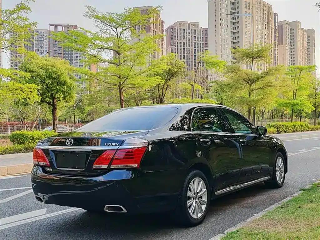Crown 2012 2.5L Royal — миниатюра 15