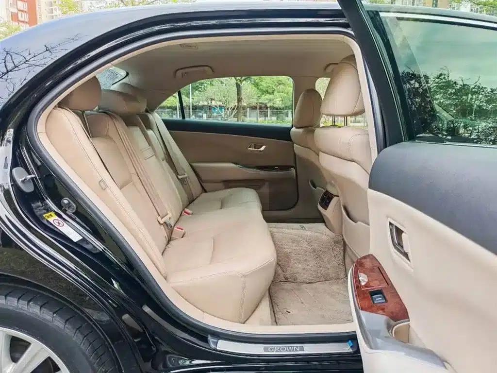 Crown 2012 2.5L Royal — миниатюра 9