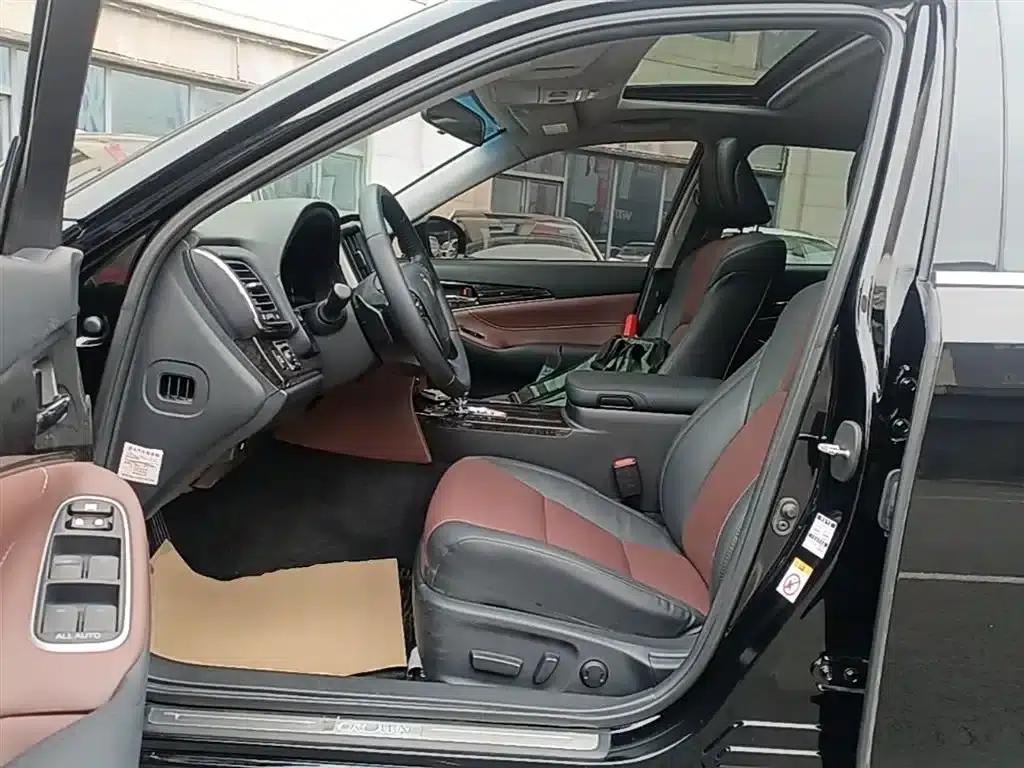 Crown 2018 2.0T Sport Edition — миниатюра 16