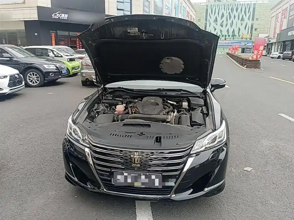 Crown 2018 2.0T Sport Edition — миниатюра 20