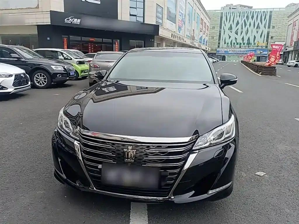 Crown 2018 2.0T Sport Edition — миниатюра 3