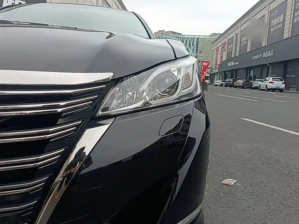 Crown 2018 2.0T Sport Edition — миниатюра 24