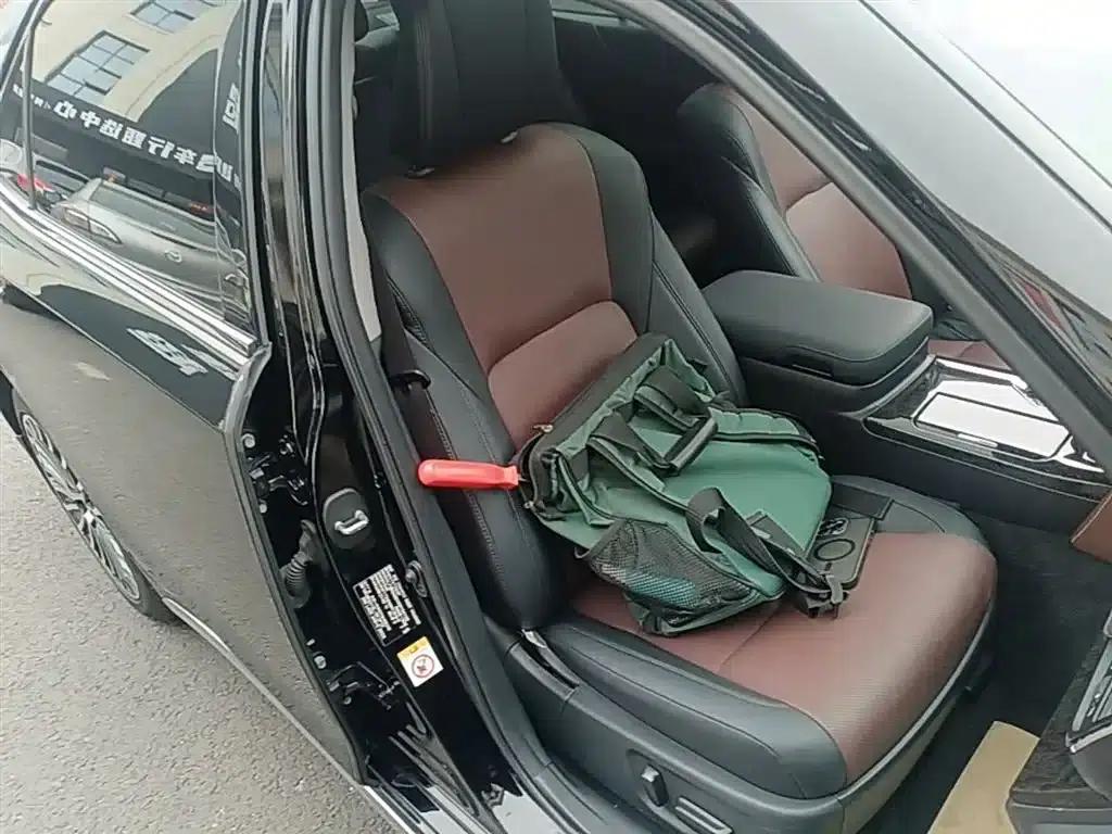 Crown 2018 2.0T Sport Edition — миниатюра 25