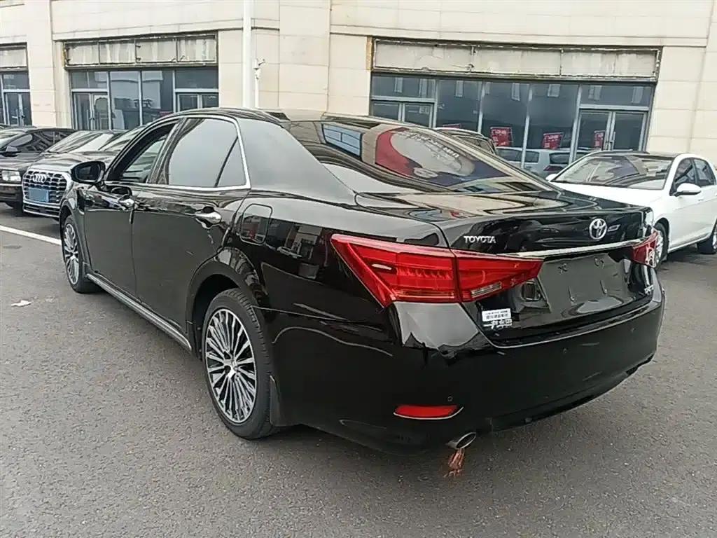 Crown 2018 2.0T Sport Edition — миниатюра 5