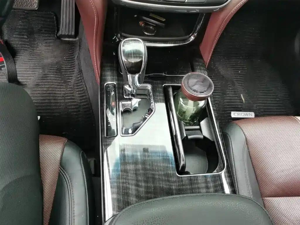 Crown 2017 2.0T Sport Edition — миниатюра 14
