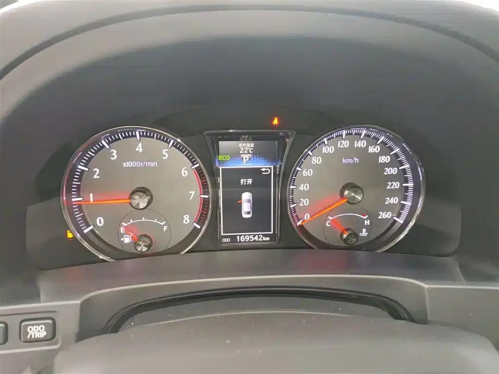 Crown 2015 2.0T Pioneer Edition — миниатюра 8