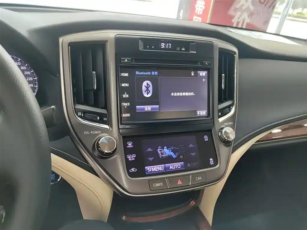 Crown 2015 2.0T Pioneer Edition — миниатюра 9