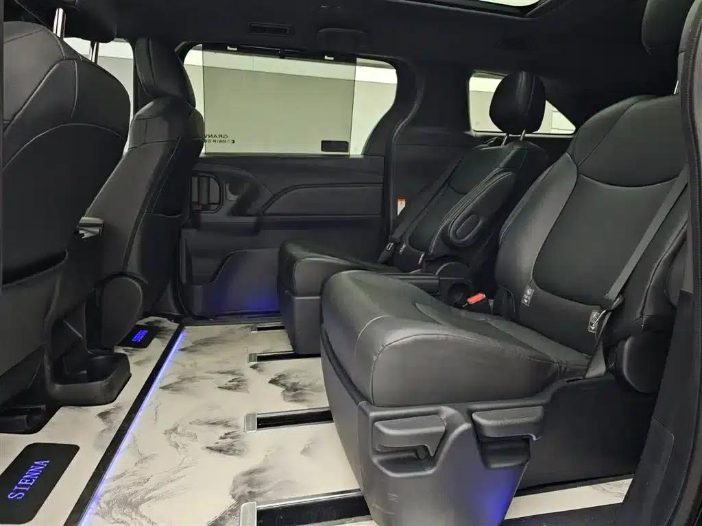 2024 Grevia 2.5L Hybrid Luxury Edition — миниатюра 12