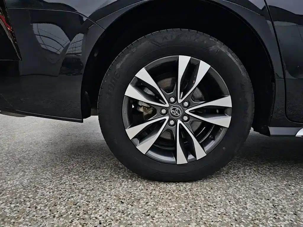 2024 Grevia 2.5L Hybrid Luxury Edition — миниатюра 15