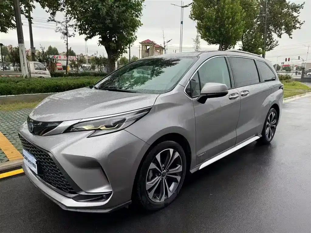 2023 Grevia 2.5L Hybrid Premium Plus Edition — миниатюра 1
