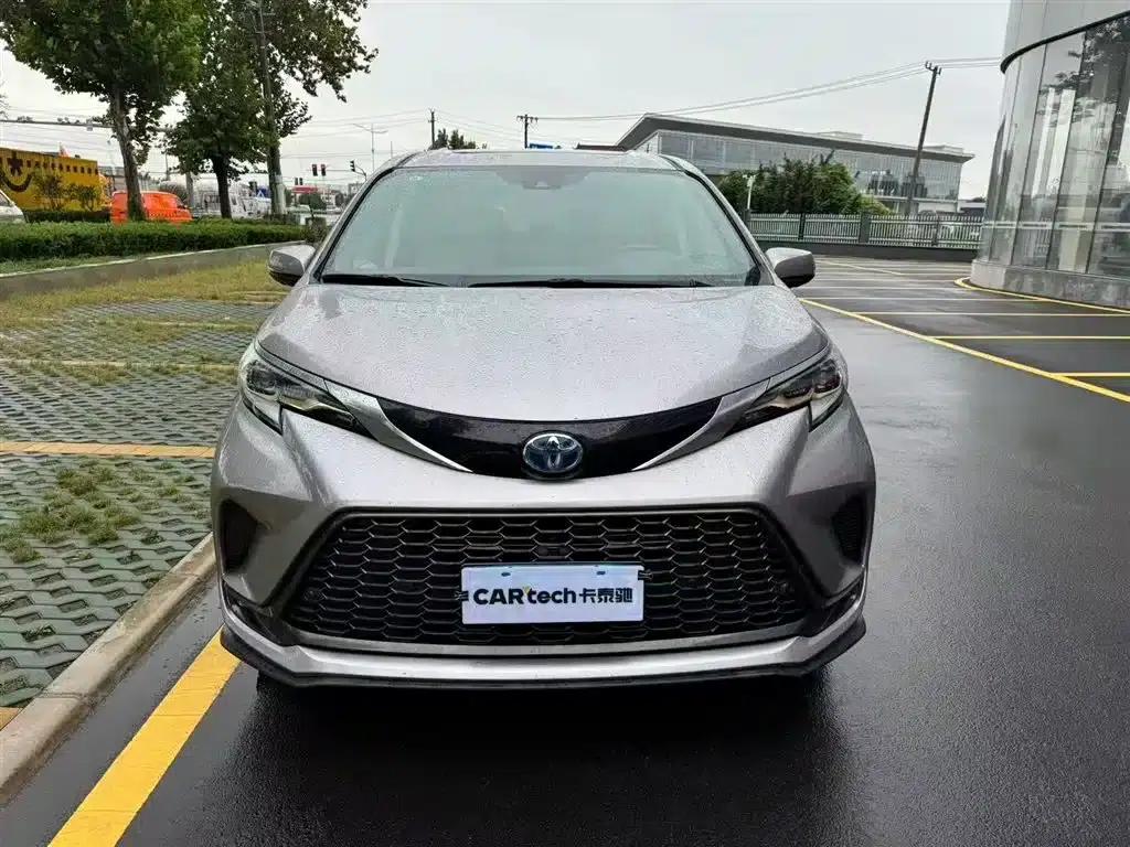 2023 Grevia 2.5L Hybrid Premium Plus Edition — миниатюра 3