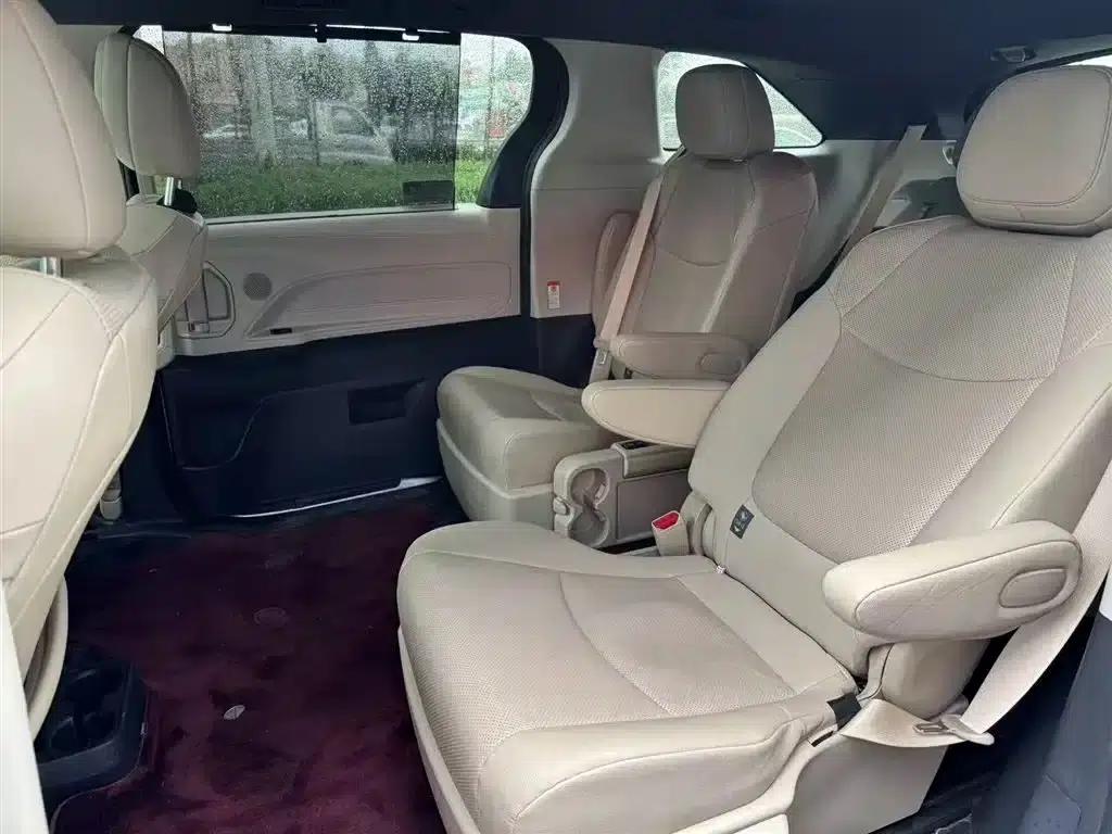 2023 Grevia 2.5L Hybrid Premium Plus Edition — миниатюра 9