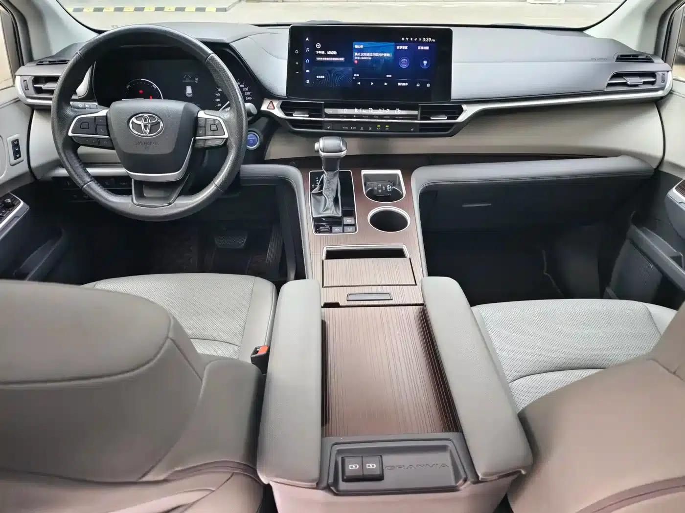 2023 Grevia 2.5L Hybrid Premium Plus Edition — миниатюра 12
