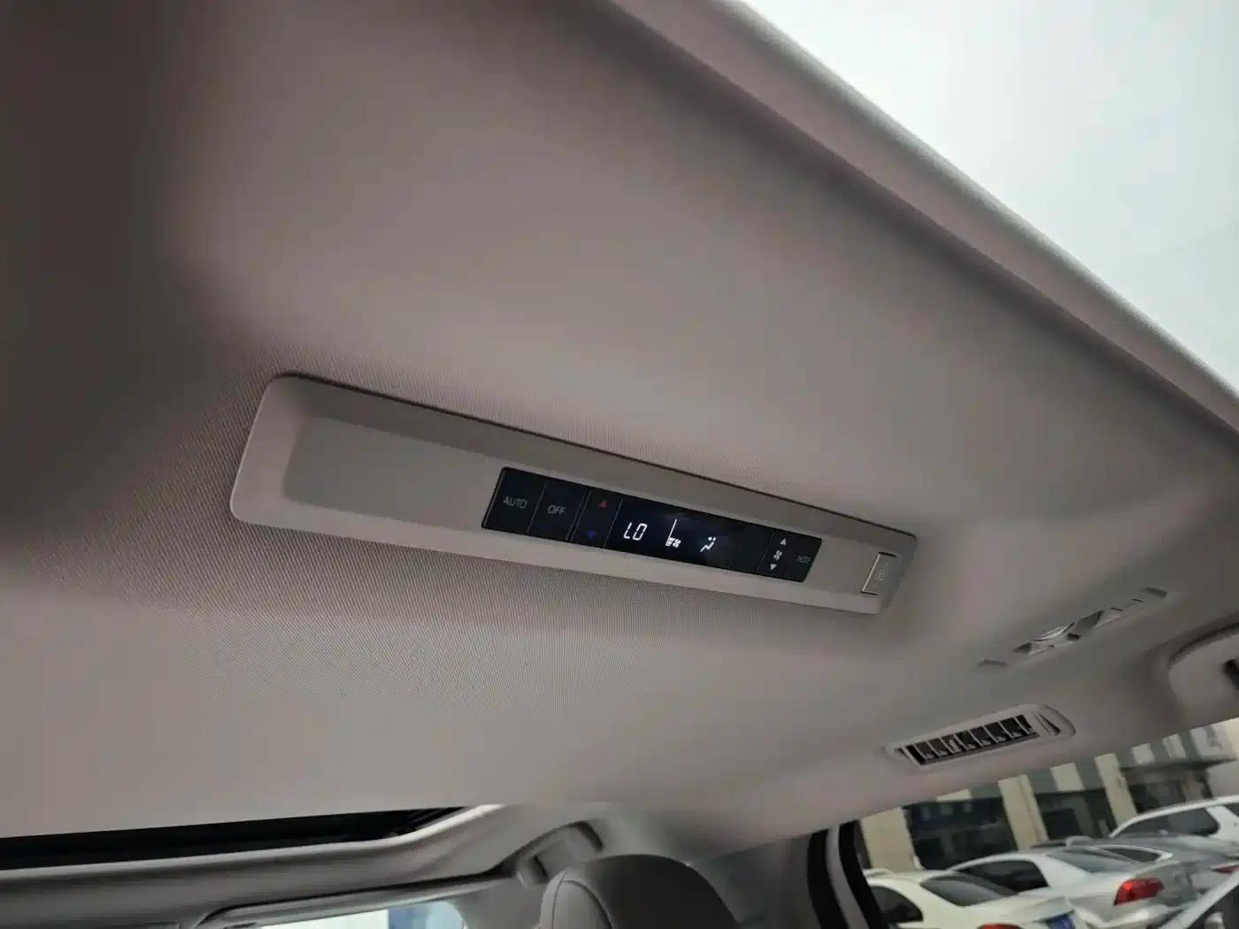 2023 Grevia 2.5L Hybrid Premium Plus Edition — миниатюра 14