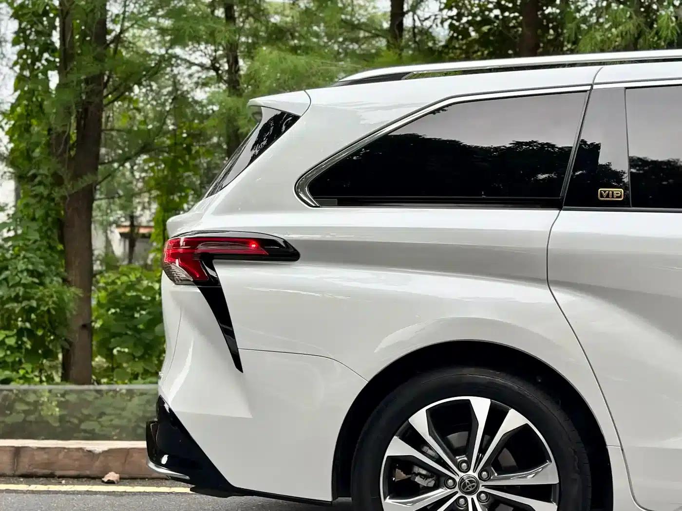 2023 Grevia 2.5L Hybrid Flagship VIP Edition — миниатюра 12