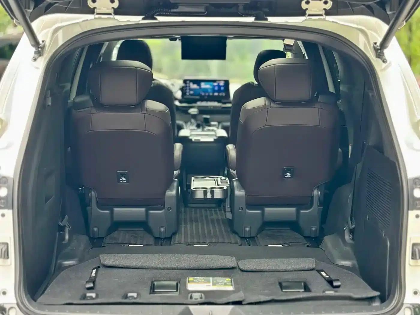 2023 Grevia 2.5L Hybrid Flagship VIP Edition — миниатюра 22