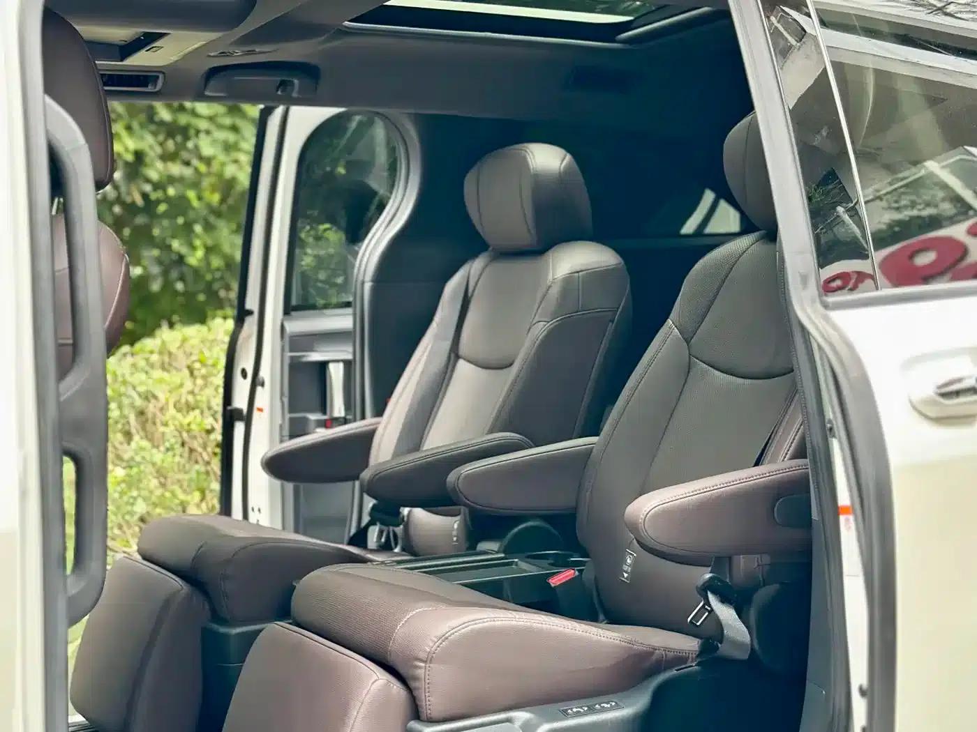 2023 Grevia 2.5L Hybrid Flagship VIP Edition — миниатюра 25