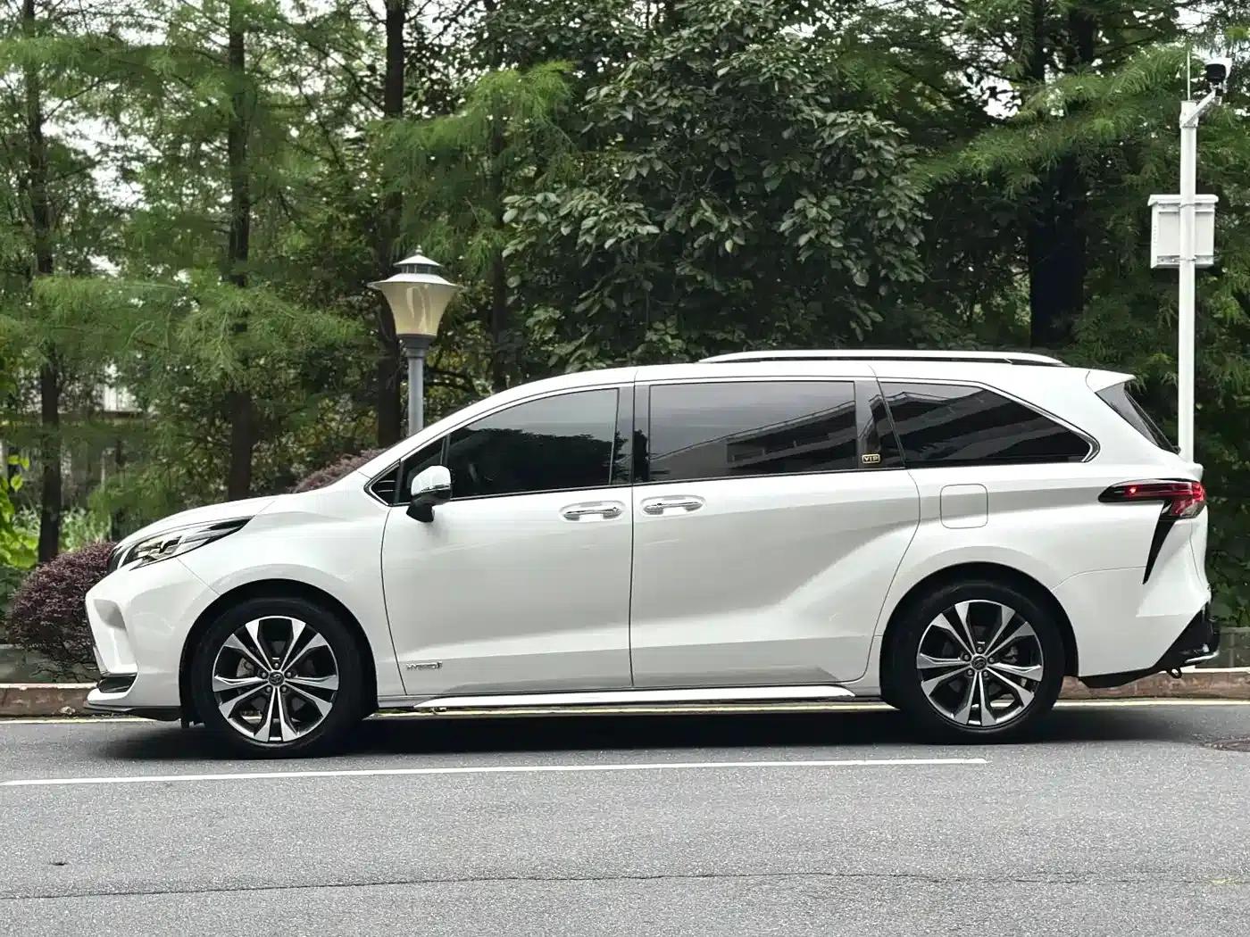 2023 Grevia 2.5L Hybrid Flagship VIP Edition — миниатюра 4