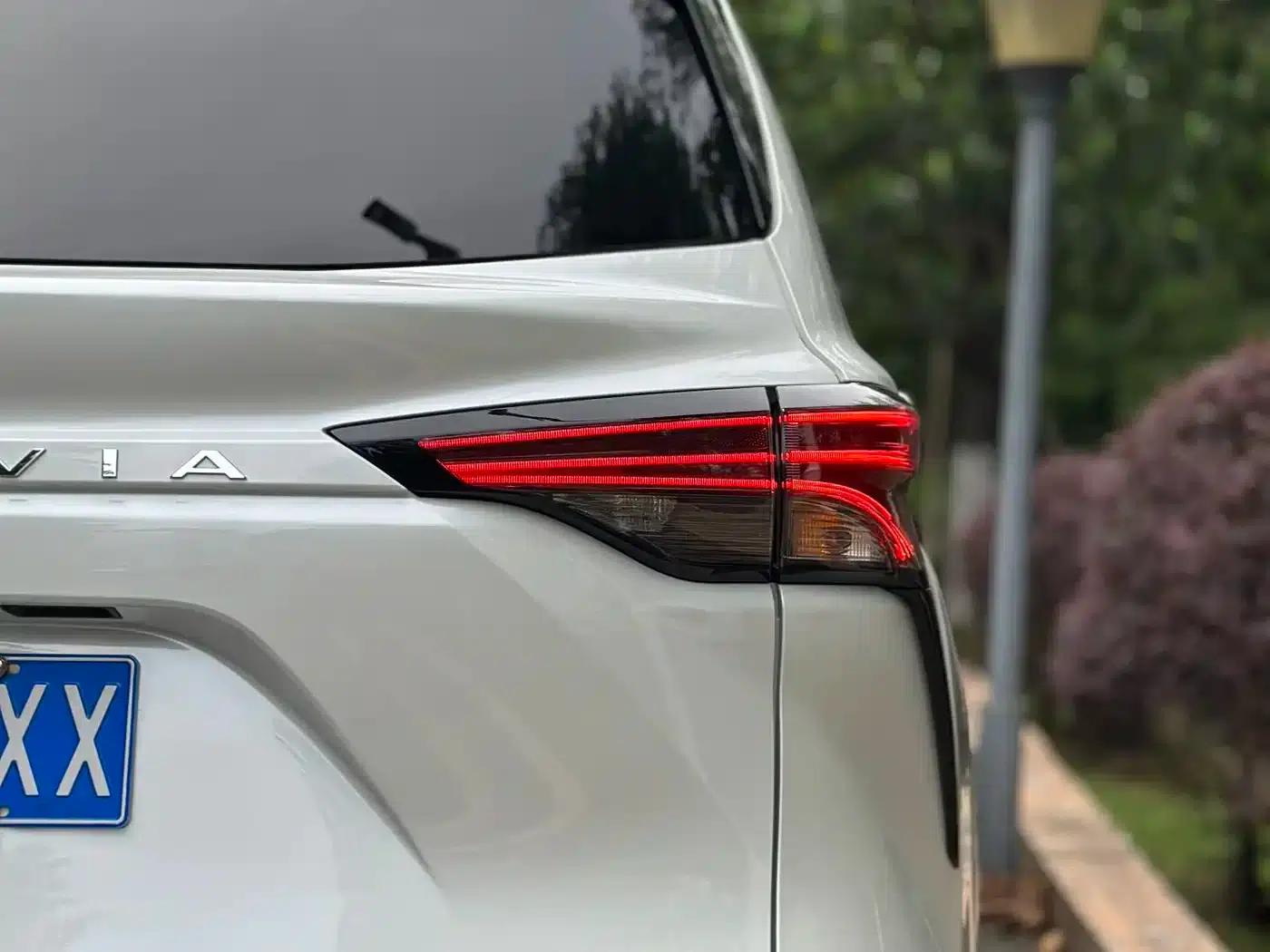 2023 Grevia 2.5L Hybrid Flagship VIP Edition — миниатюра 8