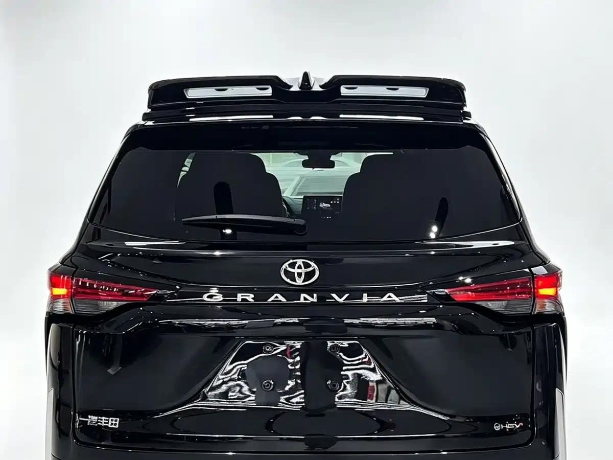 2026 Grevia 2.5L Hybrid Luxury Edition — миниатюра 4