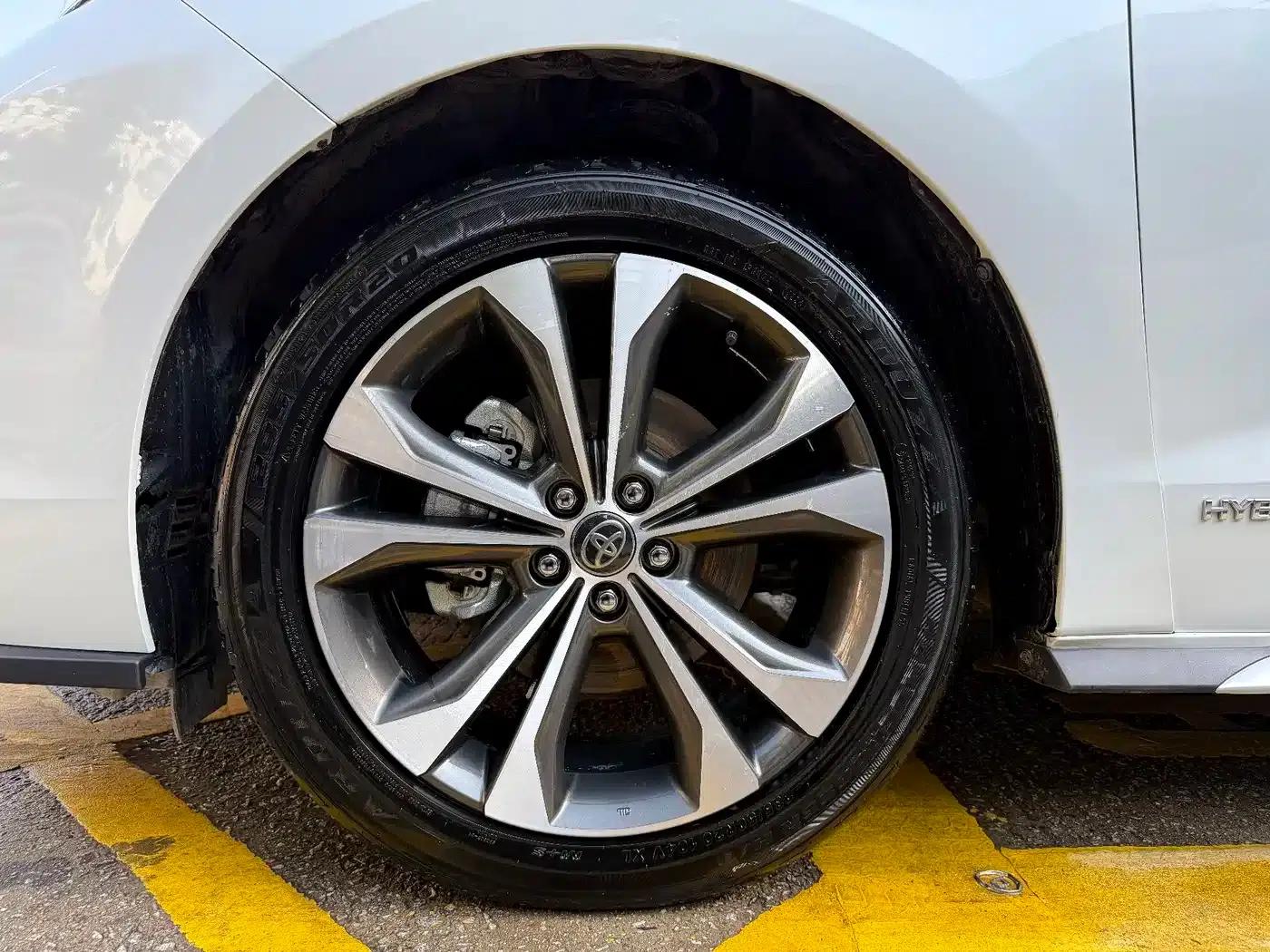 2024 Grevia 2.5L Hybrid Premium Plus Edition — миниатюра 18