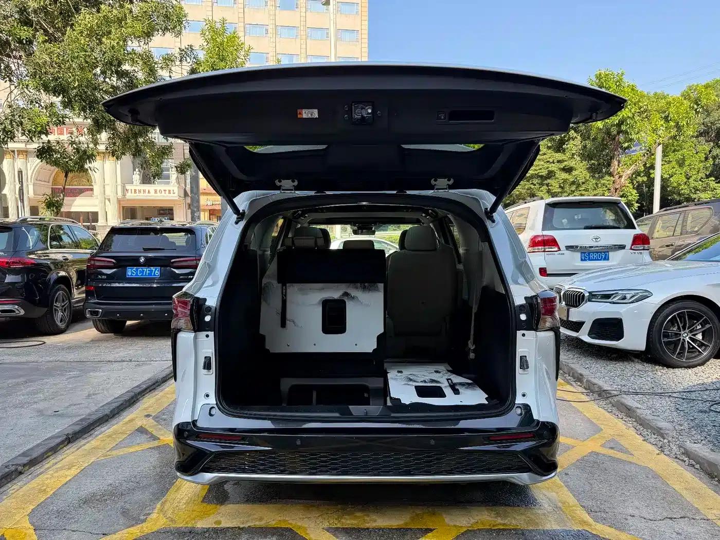 2024 Grevia 2.5L Hybrid Premium Plus Edition — миниатюра 20