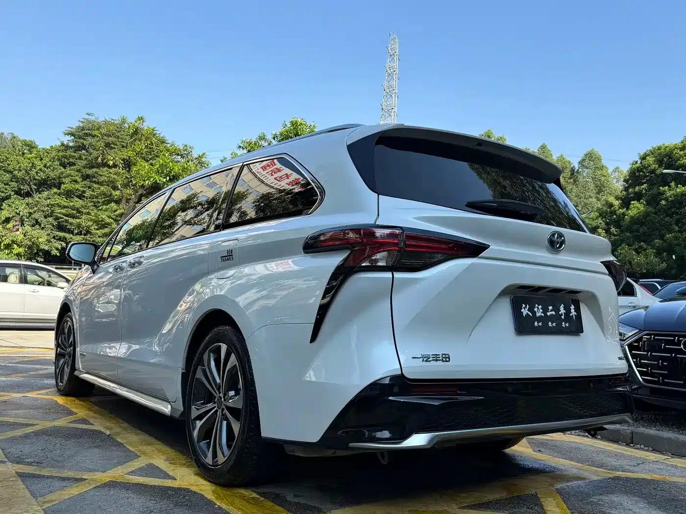 2024 Grevia 2.5L Hybrid Premium Plus Edition — миниатюра 5
