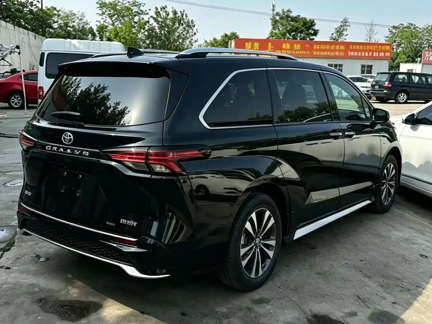 2024 Grevia 2.5L Hybrid Luxury Edition — миниатюра 5