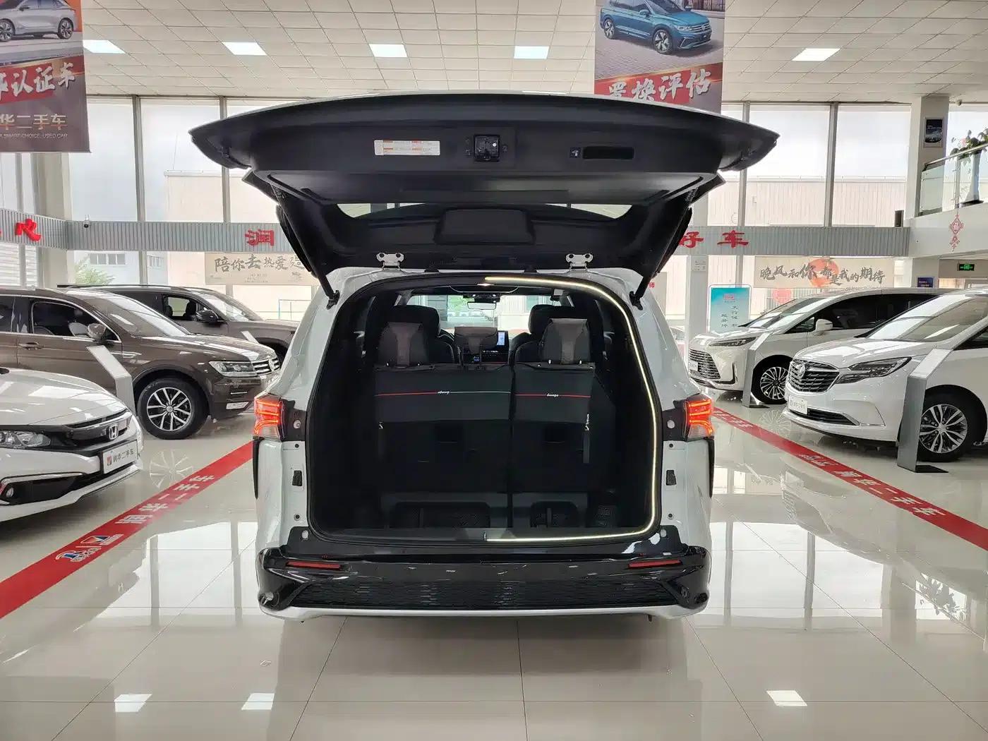 2022 Grevia 2.5L Hybrid Flagship Edition — миниатюра 17