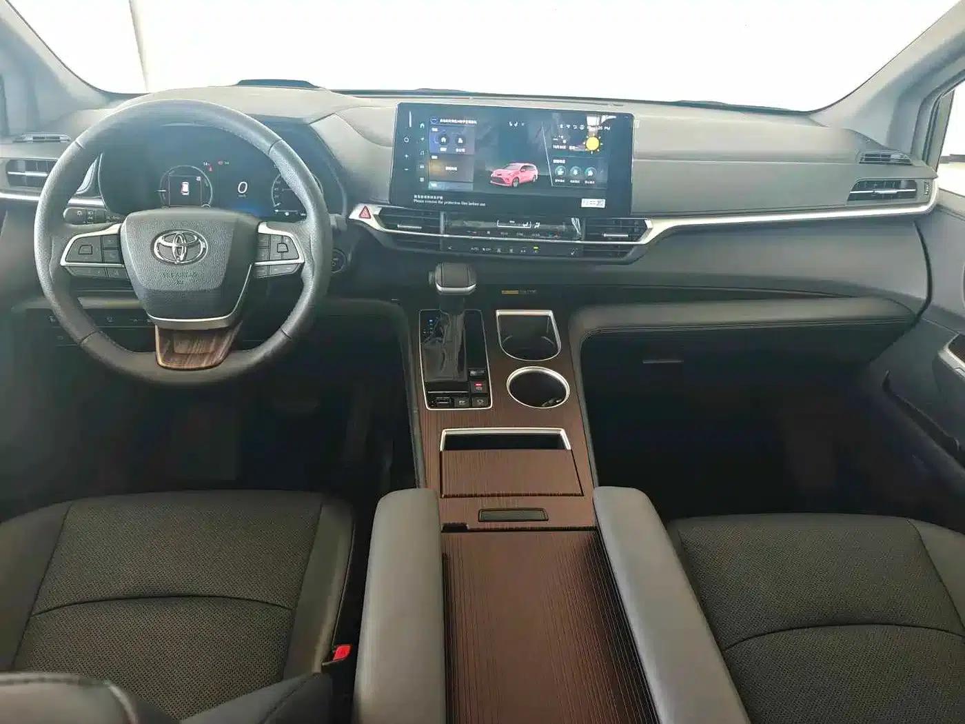 2024 Grevia 2.5L Hybrid Premium Plus Edition — миниатюра 7