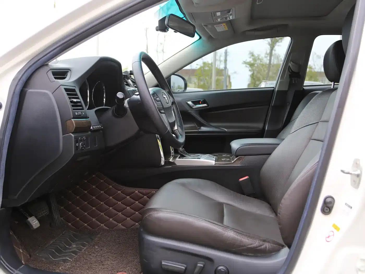 Reiz 2013 2.5V Elite Edition — миниатюра 13