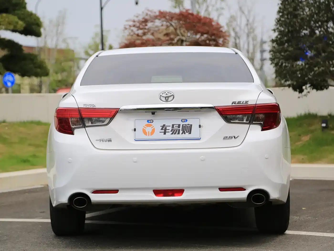 Reiz 2013 2.5V Elite Edition — миниатюра 19