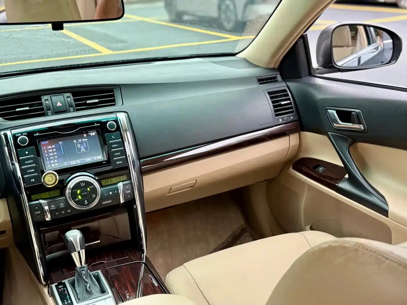 Reiz 2012 2.5V Elegant Elite Edition — миниатюра 18