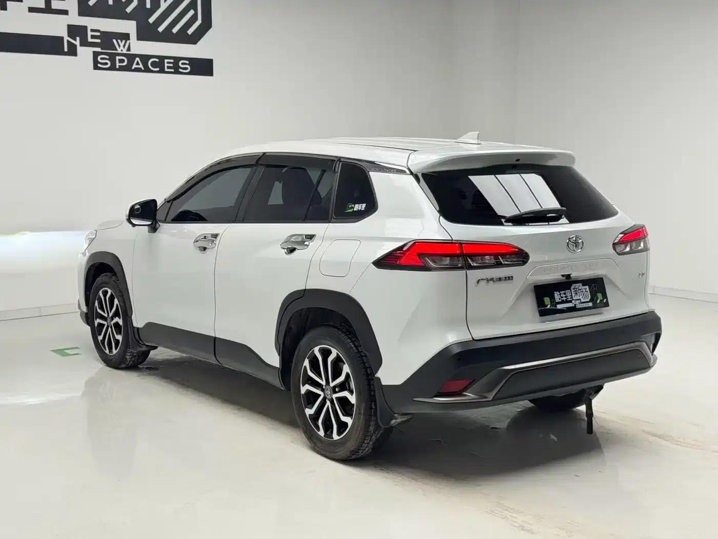 Fenglanda 2023 2.0L CVT Luxury Edition — миниатюра 6