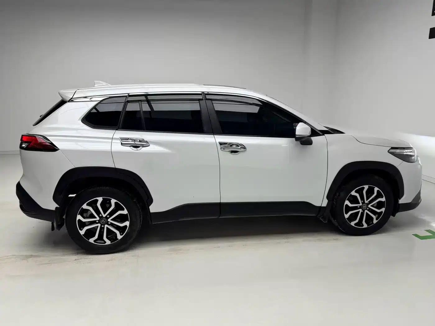 Fenglanda 2023 2.0L CVT Luxury Edition — миниатюра 7