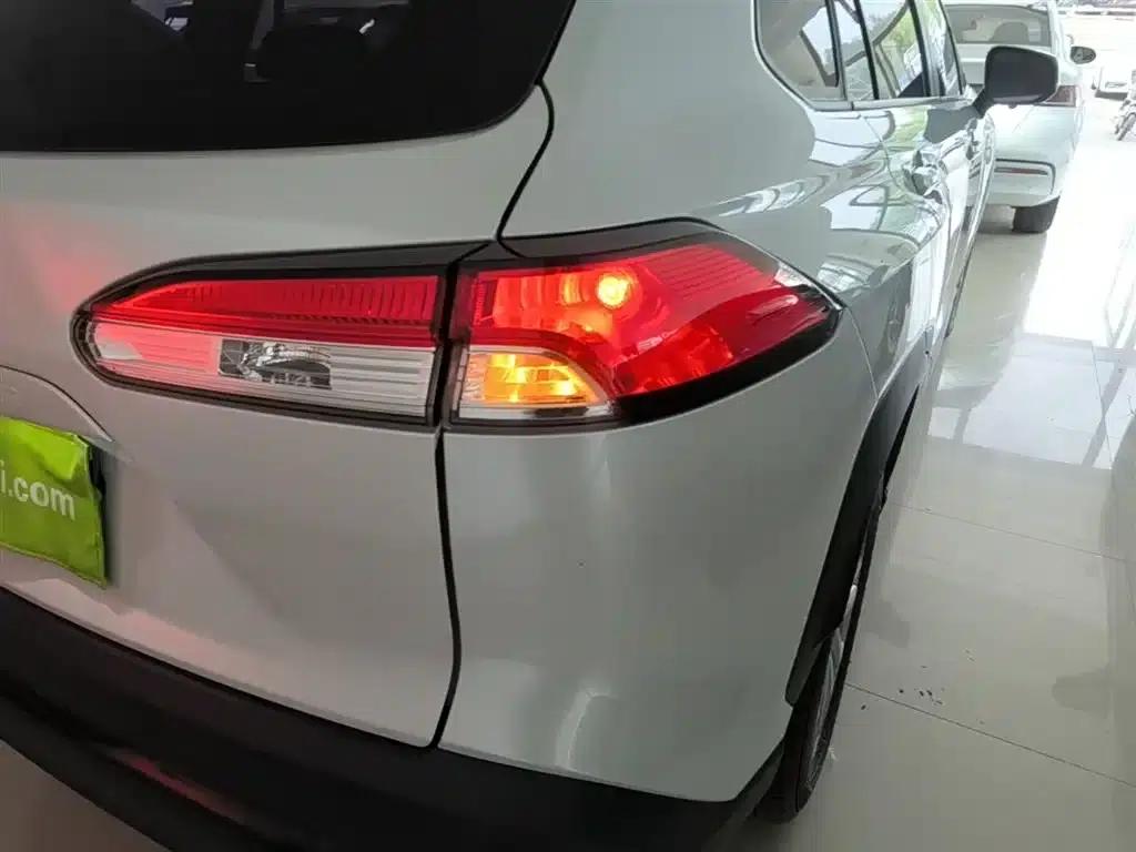 Fenglanda 2022 2.0L CVT Leading Edition — миниатюра 8