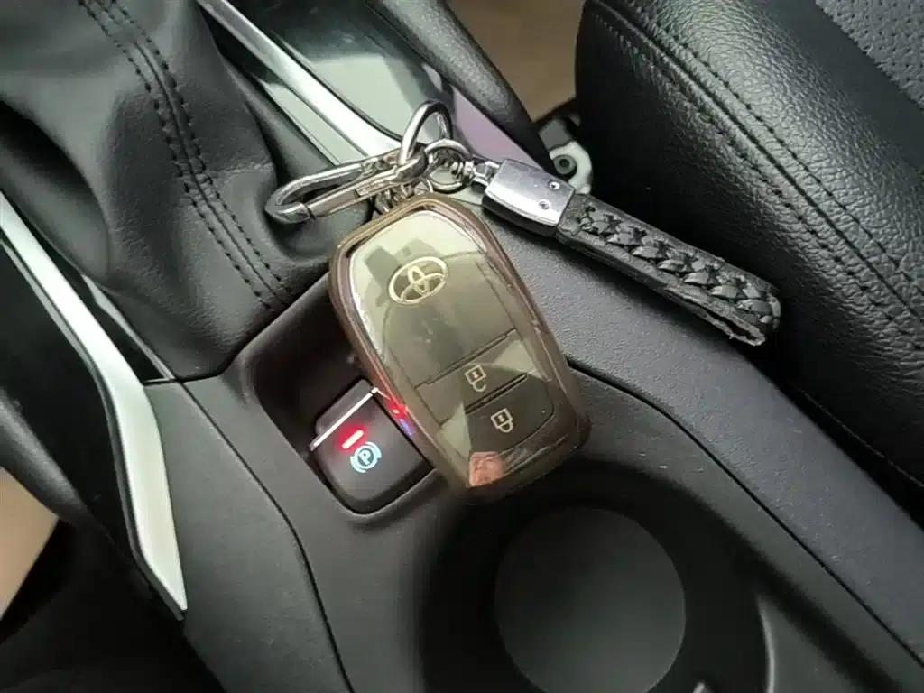 Fenglanda 2022 2.0L CVT Leading Edition — миниатюра 9