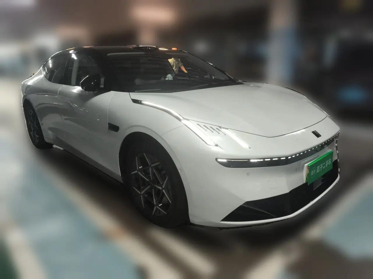 Lynk & Co 10 EM-P 2025 Model 240 Four-Wheel Drive Ultra — миниатюра 3