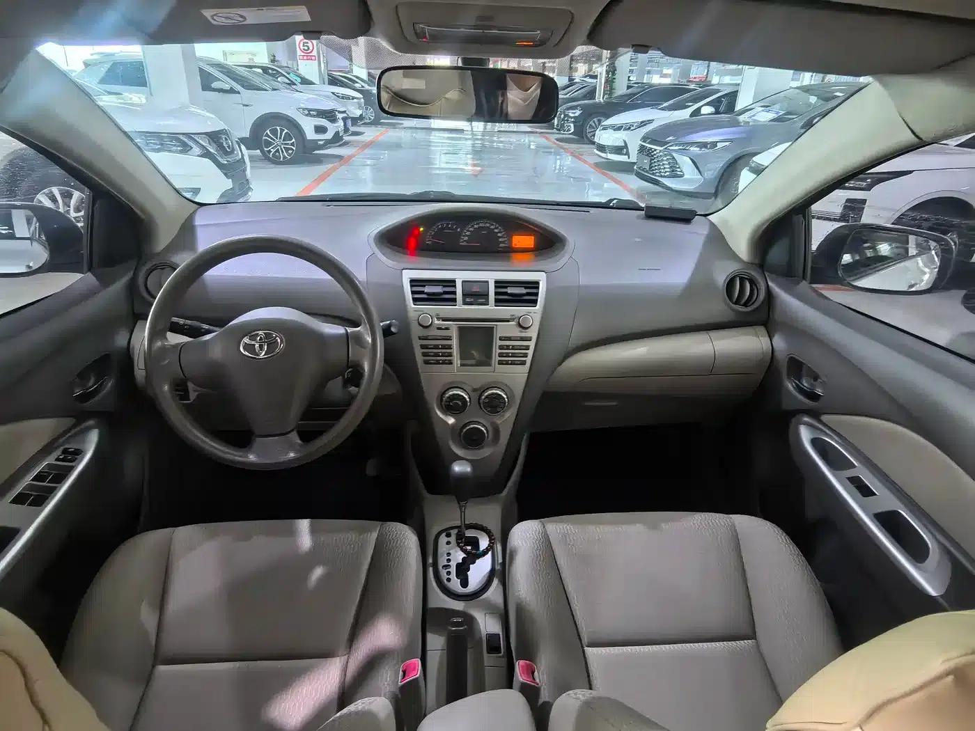 Vios 2010 1.3L GL-i Standard MT — миниатюра 4