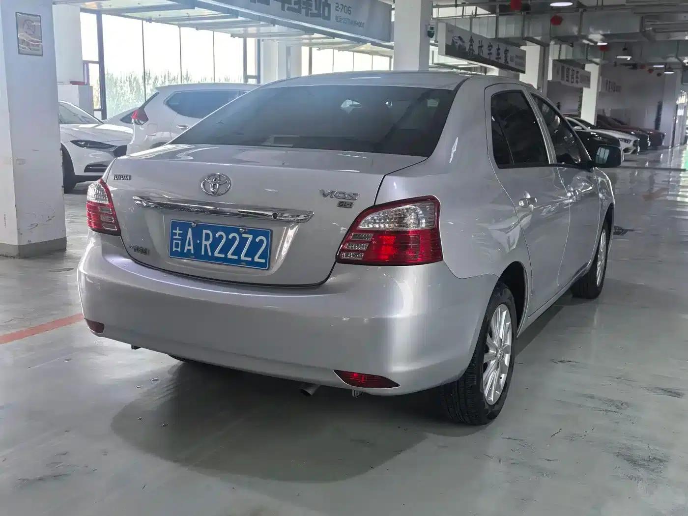 Vios 2010 1.3L GL-i Standard MT — миниатюра 7