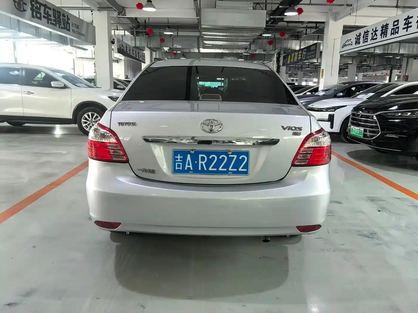 Vios 2010 1.3L GL-i Standard MT — миниатюра 9
