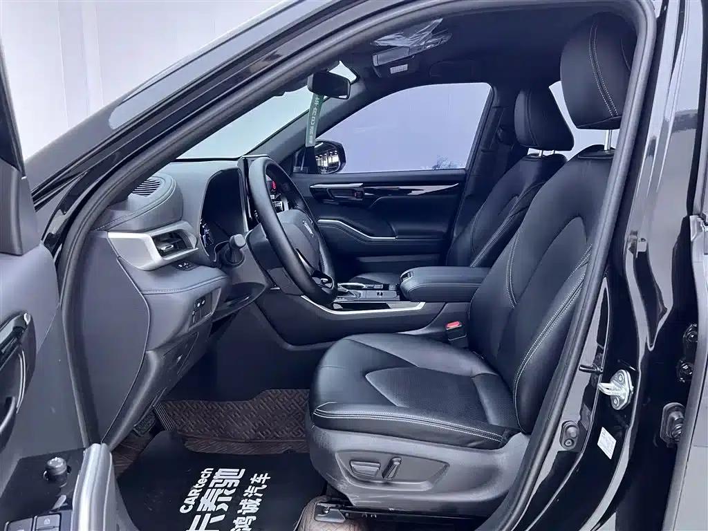 Crown Land Cruiser 2023 2.5L HEV 4WD Elite Edition — миниатюра 18