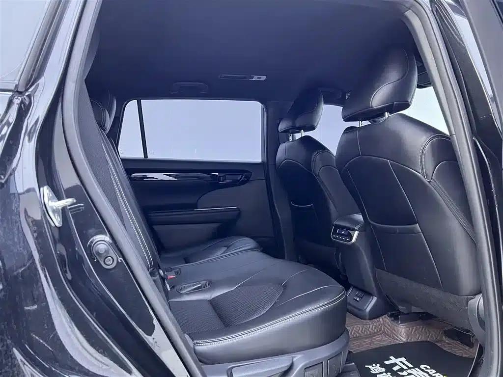 Crown Land Cruiser 2023 2.5L HEV 4WD Elite Edition — миниатюра 20